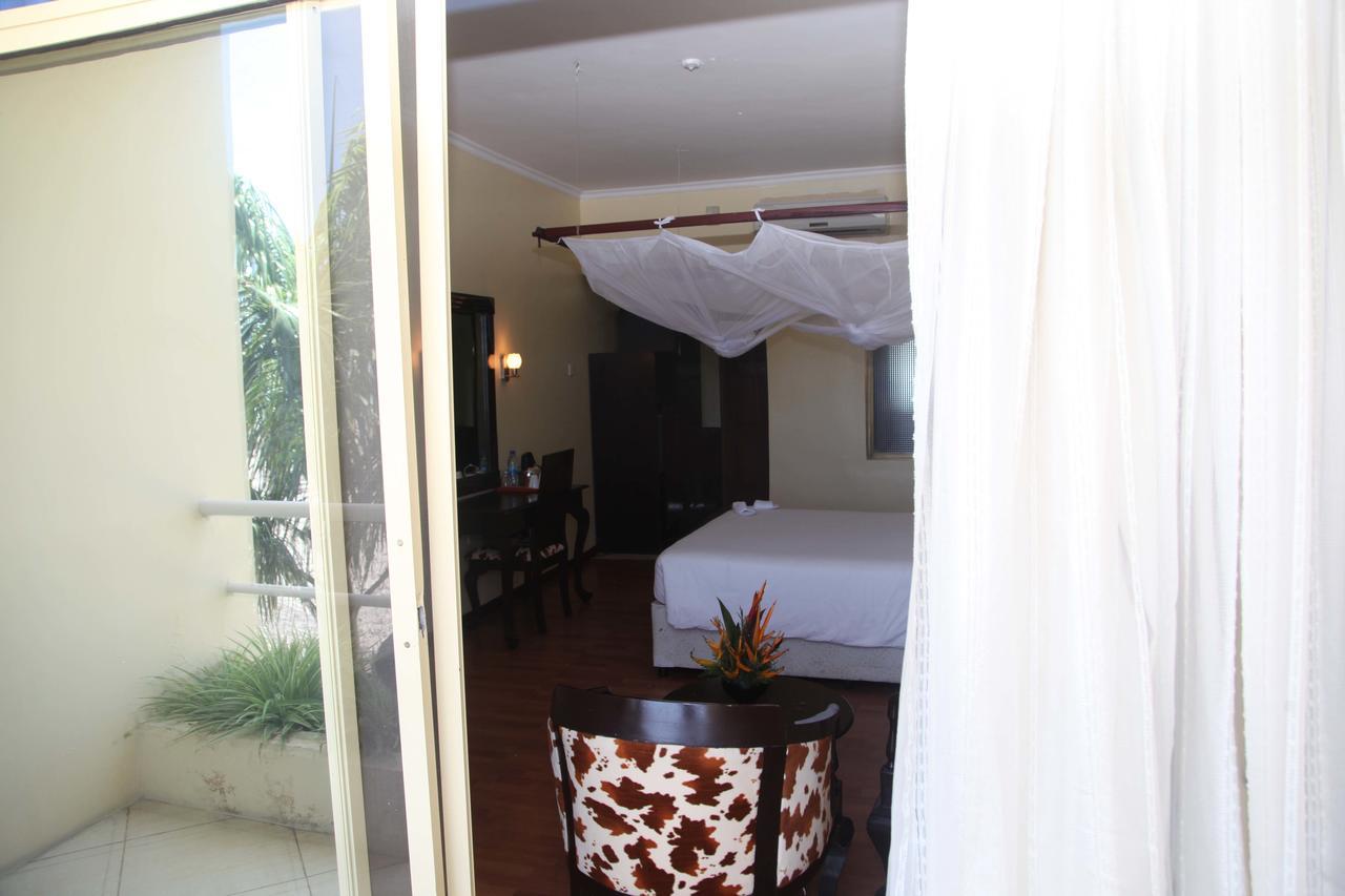 Giraffe Ocean View Hotel Dar es Salaam Exterior foto